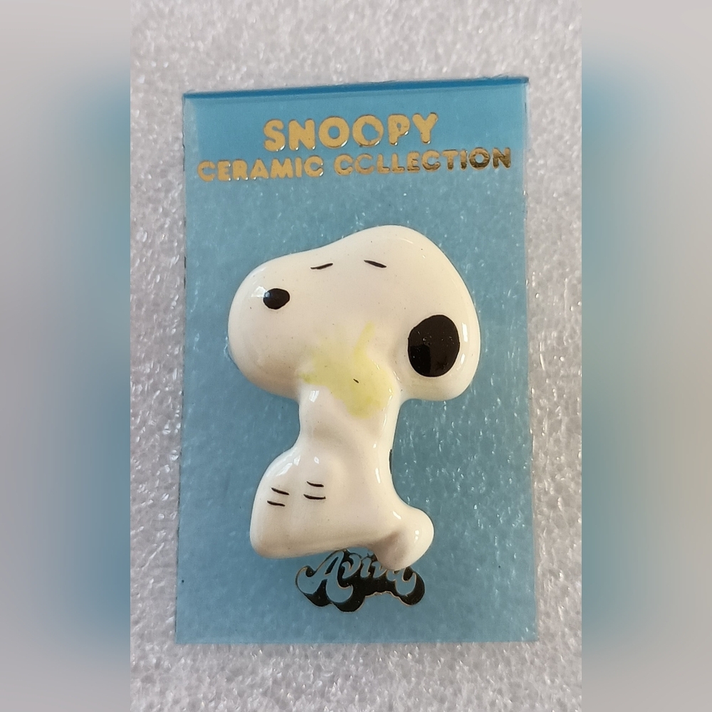 Aviva Snoopy & Woodstock Ceramic Collection Peanuts Lapel Pin 1970s New NOS MOC